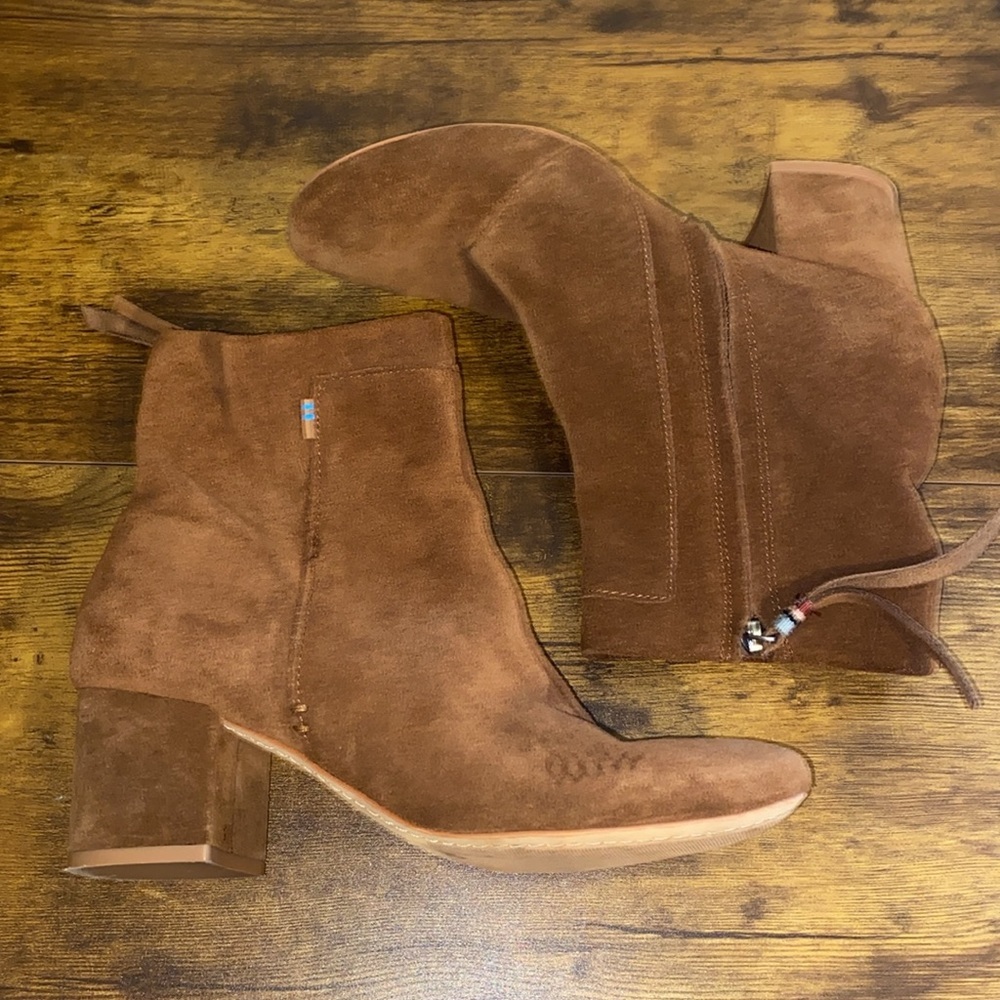 TOMS brown suede booties
